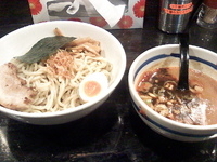 「濃魚つけ麺 （うま辛、歯ごたえ麺、大盛り無料）」@オリオン食堂の写真