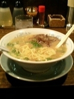 「メロディーラーメン780円」@九州とんこつラーメン メロディー 大宮店の写真