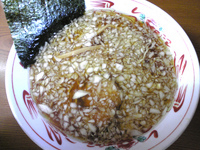 「中華そば+玉ネギ多め（500+50円）」@中華そば 吾衛門の写真