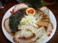 「正油ラーメン全部のせ 520円(福岡ウォーカー2月号半額クーポン」@博多ラーメン めんとく屋の写真