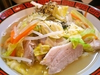 「タンメン（平日限定）（麺かためで少なめ）（700円）」@中華そば 華丸の写真