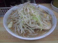 「小ラーメン+煮玉子（700円+100円）」@ラーメン二郎 品川店の写真