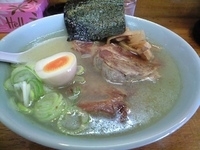 「塩チャーシュー+煮玉子（計900円）」@ラーメンやまだの写真