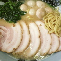 「チャーシューメン・並（硬め/普通/多め）¥850 うずら玉子（5」@横浜ラーメン 湘家 江木店の写真