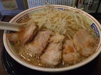 「ガッツリラーメン肉増し￥880 ニンニクなし」@麺屋ZERO1 吉祥寺店の写真