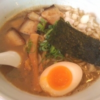 「青山豚骨らーめん（￥950）」@づゅる麺 AOYAMAの写真