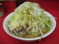 「小ラーメン 650円 （やさい、にんにく、からめ）」@ラーメン二郎 千住大橋駅前店の写真