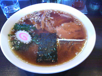 「中華そば 大盛（650円+100円）」@元祖中華そば 海龍の写真