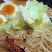 「鶏醤油ラーメン+メルモサービス 720円」@麺や 福一の写真