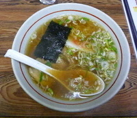 「ラーメン（500円）」@ながたらーめんの写真