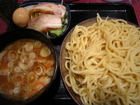「マル得つけ麺（大盛り・氷締め・柚子なし）（980円）」@三ツ矢堂製麺 吉祥寺店の写真