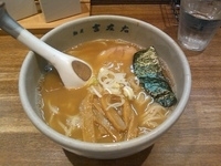 「らーめん（700円）」@麺屋吉左右の写真