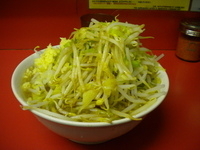 「小ラーメン 650円（ヤサイ・ニンニク・カラメ）」@ラーメン二郎 千住大橋駅前店の写真