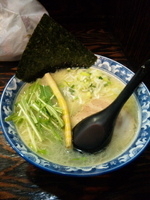 「とりそば【800円】」@豚骨醤油 蕾の写真