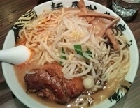 「味噌ラーメン（850円）+大盛り（無料）」@麺屋武蔵 鷹虎の写真