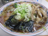 「青島チャーシュー大盛+自家製メンマ+薬味刻みねぎ」@青島食堂 秋葉原店の写真