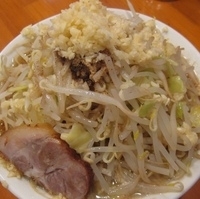 「ラーメン 野菜増し・ニンニク・カツオブシ・アブラ 500円」@ラーメン 麺処 なるとの写真