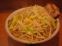 「小ラーメン700円+ニンニク（無料）」@ラーメン二郎 八王子野猿街道店2の写真