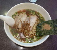 「オリジナル魚介系しょうゆらーめん（630円）」@ラーメン 齊の写真