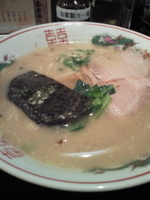 「鶏塩そば+追いめし」@鶏そば専門店 前略。まるきゅうの写真