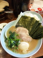 「のりたまラーメン ライス無料【850円】」@横浜家系ラーメン 家家家 飯田橋店の写真