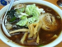 「豚入りラーメン 【880円】」@勝流ラーメン 麺徳の写真