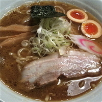 「味玉らーめん（中盛450g ￥880）」@三ツ矢堂製麺 吉祥寺店の写真