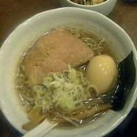 「にぼし中華そば+味玉」@づゅる麺 AOYAMAの写真