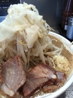 「らーめん/ニンニク・野菜」@らーめん大 大久保店の写真