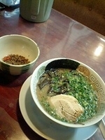 「ねぎらーめん（バリカタ×2）+辛そぼろ」@博多長浜らーめん 楓神の写真