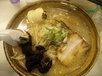 「黒帯味玉ラーメン（880円）」@ラーメンの寶龍 総本店の写真