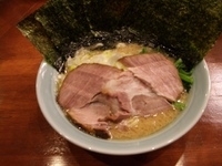 「ラーメン並盛+スペシャルトッピングセット」@鶴一家の写真