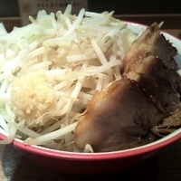 「豚ラーメン+ニンニク」@麺屋 もとまるの写真