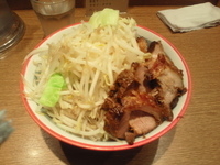 「豚ラーメン（ヤサイ）」@麺屋 もとまるの写真