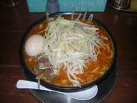 「どかRED+味玉トッピング」@ラーメン どげん屋の写真