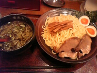 「味玉つけ麺（中盛300g） 830円」@麺処 古武士 新宿西口小滝橋通り店の写真