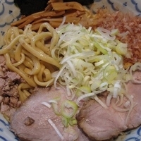 「油そば・大盛り 800円」@兎に角 松戸店の写真