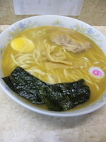 「ラーメン中盛り【830円】」@喰我の写真