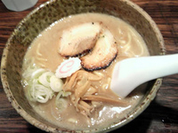 「ベジポタ白湯そば」@つけ麺 大臣の写真