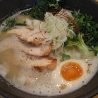 「鶏白湯750円」@麺や 松の写真