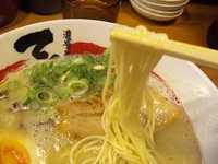 「てっぺいラーメン」@濃厚とんこつラーメン てっぺい 茨木総本店の写真