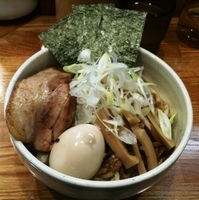 「特製塩汁なし+炙りちゃーしゅー」@らーめん 破顔の写真