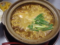 「カレー鍋焼きラーメン （並）（900円）+ごはん（小）（150円」@鍋焼きラーメン まゆみの店の写真