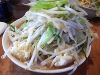 「小ラーメン（ヤサイマシマシ、ニンニクマシマシ）」@ラーメン二郎 八王子野猿街道店2の写真