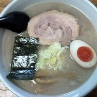 「ラーメン （太麺・コッテリ）」@塚越ラーメンの写真