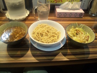 「つけ麺（野菜増し、にんにくなし、アブラ、カツオ増し、カラメバカ増」@ラーメン・つけ麺 笑福 大阪西中島店の写真