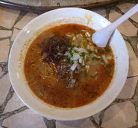 「坦々麺（700円）」@めんや Bar クアトロの写真