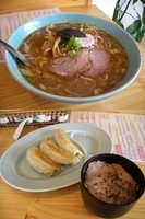 「「ラーメン+りくセット（￥580+400）」」@つけ麺処 めん家りくの写真