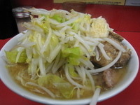 「小豚（野菜チョイマシ・ニンニク・アブラ）」@ラーメン二郎 千住大橋駅前店の写真