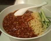 「ジャージャー麺850円+餃子450円+ラガー中瓶500円」@中国料理 大三元の写真